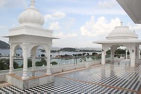 Radisson Blu Udaipur Palace Resort & Spa