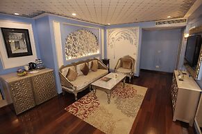 Radisson Blu Udaipur Palace Resort & Spa