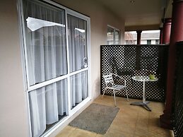 Airport Birches Motel