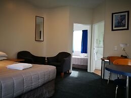 Airport Birches Motel