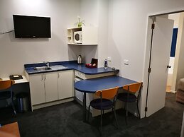 Airport Birches Motel