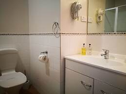 Airport Birches Motel