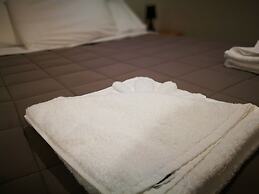 Airport Birches Motel