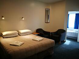 Airport Birches Motel