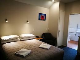 Airport Birches Motel