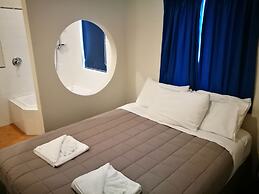 Airport Birches Motel