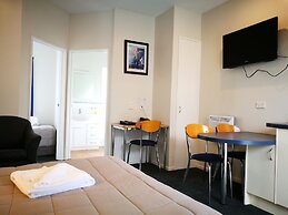 Airport Birches Motel