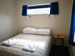 Airport Birches Motel