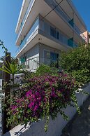 7 Palms Hotel Apartments