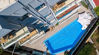 7 Palms Hotel Apartments