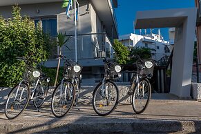 7 Palms Hotel Apartments