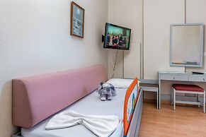 7 Palms Hotel Apartments