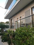 7 Palms Hotel Apartments