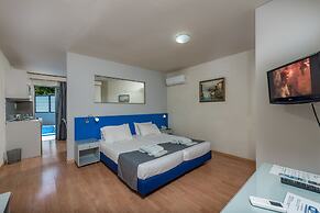 7 Palms Hotel Apartments