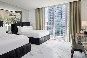 W Miami