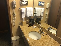 Riverton Inn & Suites