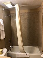 Riverton Inn & Suites