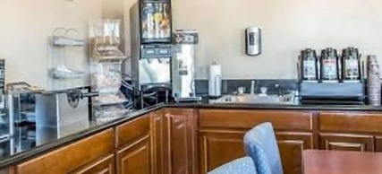 Riverton Inn & Suites