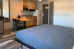 Suburban Studios near Panama City Beach