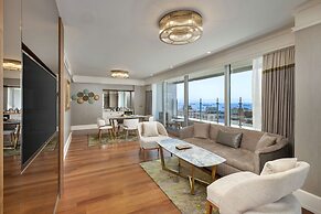 Titanic Port Bakirkoy