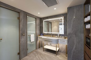 Titanic Port Bakirkoy