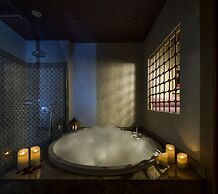 Titanic Port Bakirkoy