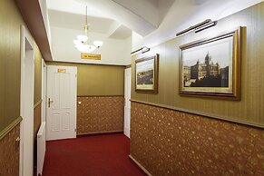 Hotel Taurus