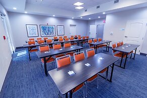 Holiday Inn Express Hotel & Suites Crestview by IHG