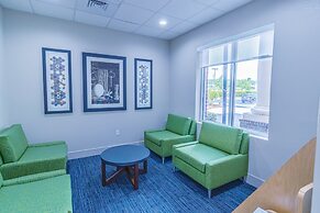 Holiday Inn Express Hotel & Suites Crestview by IHG