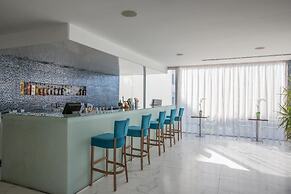 Silver Sands Beach Hotel