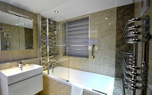 Hyde Park Suites - Apartments