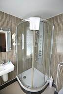 Hyde Park Suites - Apartments