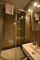 Hyde Park Suites - Apartments