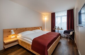 Hotel Schweizerhof Sils Maria, a Faern Collection Hotel