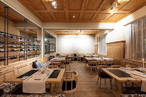 Hotel Schweizerhof Sils Maria, a Faern Collection Hotel