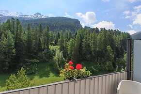 Hotel Schweizerhof Sils Maria, a Faern Collection Hotel
