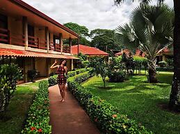 Hotel Amapola Resort