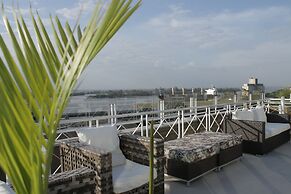 Continental Porto Alegre by Samba