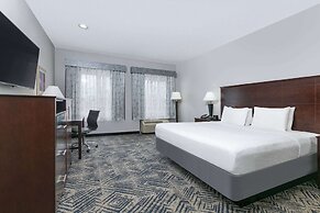 La Quinta Inn & Suites by Wyndham Tulsa Airpt / Expo Square