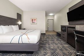 La Quinta Inn & Suites by Wyndham Tulsa Airpt / Expo Square
