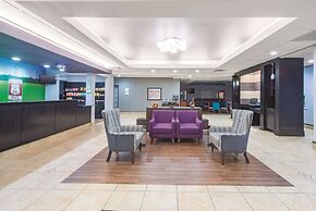 La Quinta Inn & Suites by Wyndham Tulsa Airpt / Expo Square
