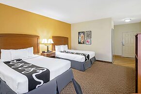 La Quinta Inn & Suites by Wyndham Lawton / Fort Sill