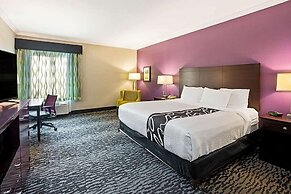 La Quinta Inn & Suites by Wyndham Houston - Magnolia