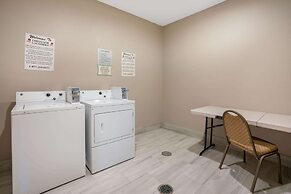 La Quinta Inn & Suites by Wyndham Houston - Magnolia