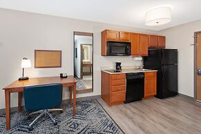 Candlewood Suites Louisville North by IHG
