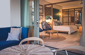 Victoria Beachcomber Resort & Spa