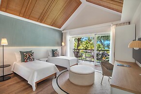 Victoria Beachcomber Resort & Spa
