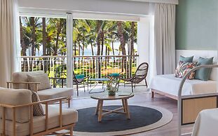 Victoria Beachcomber Resort & Spa