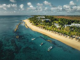 Victoria Beachcomber Resort & Spa