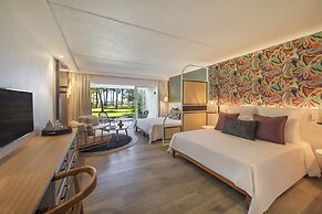 Victoria Beachcomber Resort & Spa